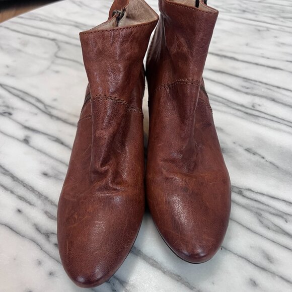 Frye & Co Cody Leather Steffi Zip Ankle Boot - 8M - Picture 3 of 9